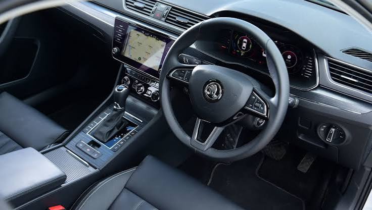 Skoda Superb 2025